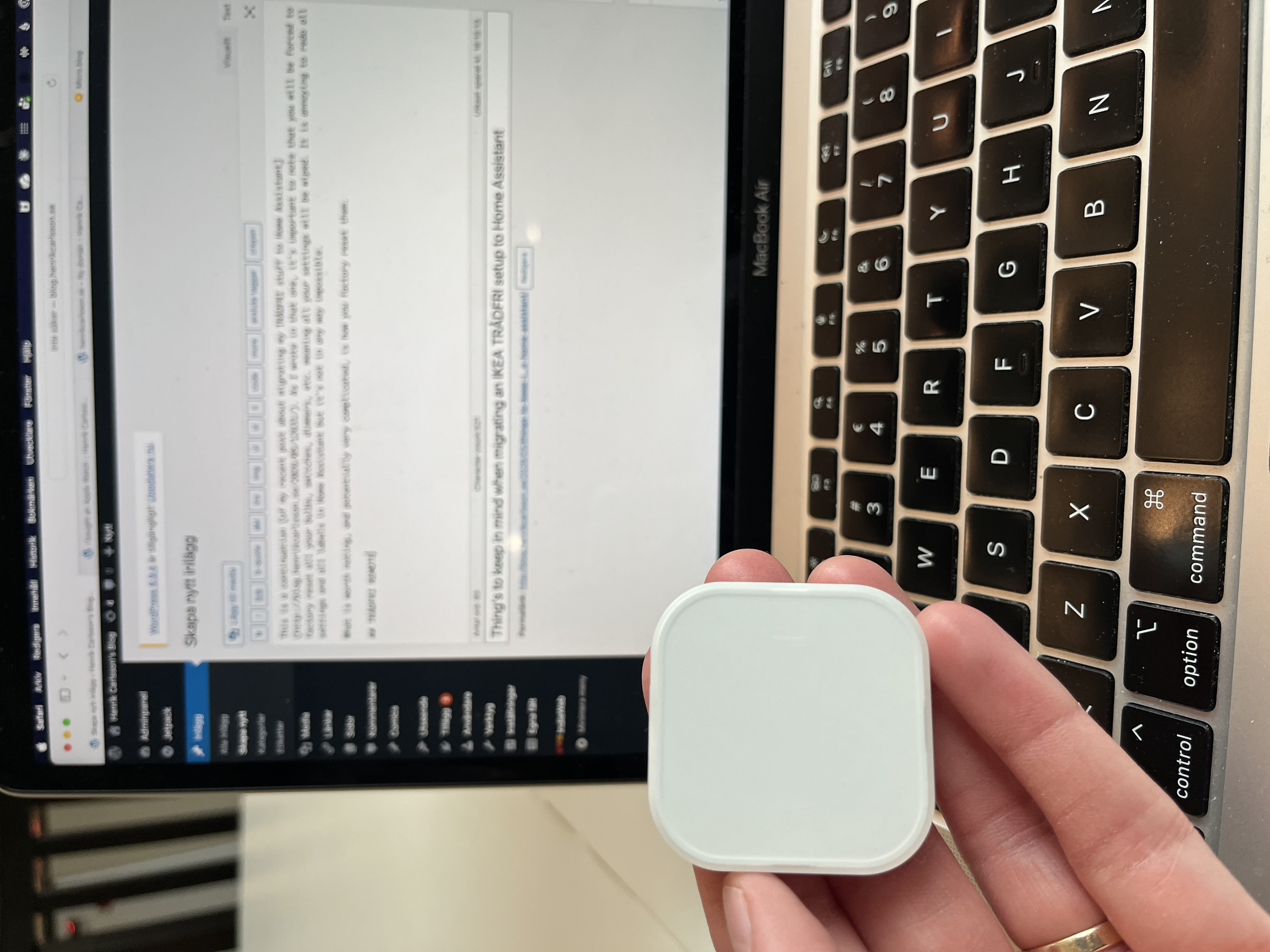 A photo of an Ikea shortcut button